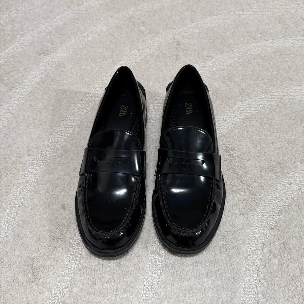 Zara women’s Glossy Black Slip-On Loafers